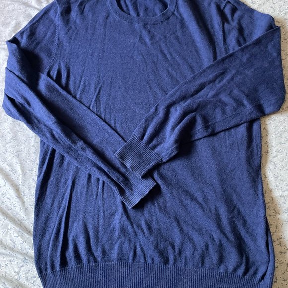 Old Navy Men's Navy Blue Lightweight Crew Neck Sweater Size Large - Picture 1 of 5